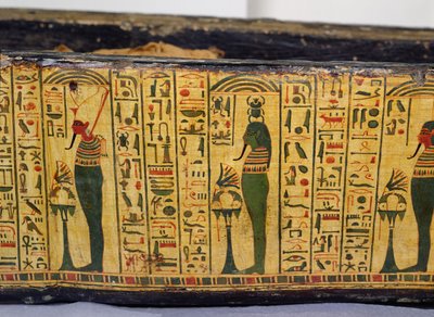 紀元前1100年頃、新王国時代にデイル・エル・バーリで発見されたとされるネシームンのミイラの外棺底部の詳細（彩色された木材 作： Egyptian 20th Dynasty