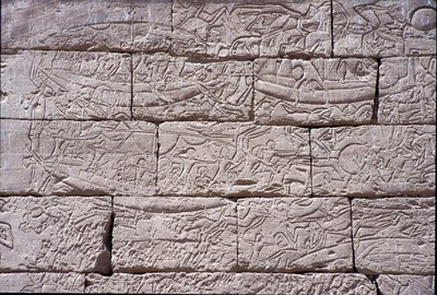 海の人々、ラムセス3世の海戦、メディネトハブ、紀元前1195〜64年の石 作： Egyptian 20th Dynasty