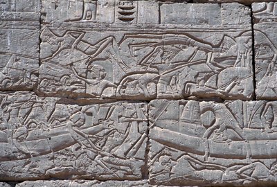 海の人々、ラムセス3世の海戦、メディネトハブ、紀元前1195〜64年の石 作： Egyptian 20th Dynasty