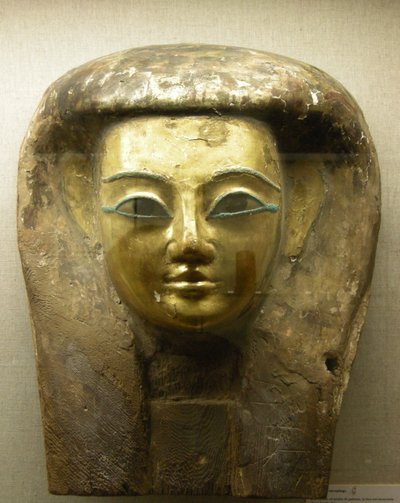 石棺からの頭、Sait期間（ヤシの葉と金箔） 作： Egyptian 26th Dynasty