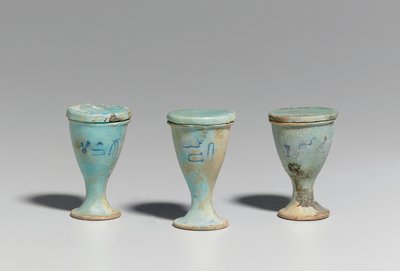 3つのコップ、紀元前664-30年、後期-プトレマイオス時代 作： Egyptian 26th Dynasty