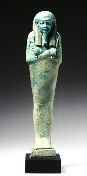 ナクト＝ホル＝エム＝ヘブ＝メス＝エム＝ケレデンのウシャブティ像、王朝時代後期、前600年頃（ファイアンス）（241440も参照） 作： Egyptian 26th Dynasty