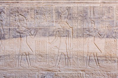 Relevos no templo de Philae, Aswan, Egito 作： Egyptian 30th Dynasty