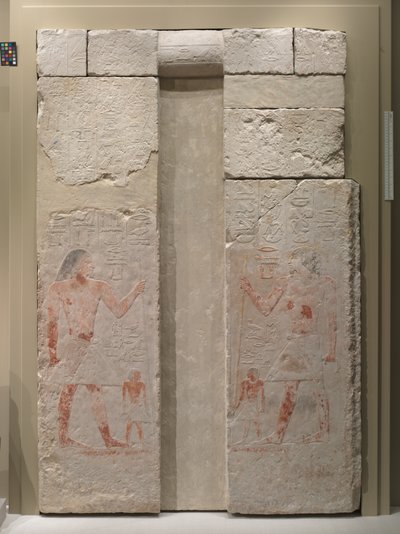 ニカラの偽の扉、2408-2341 BC 作： Egyptian 5th Dynasty