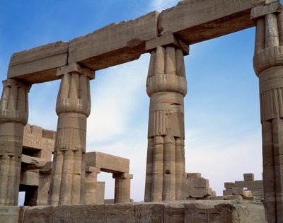 エジプトのアンティーク：カルナック神殿の眺め。エジプト 作： Egyptian Egyptian