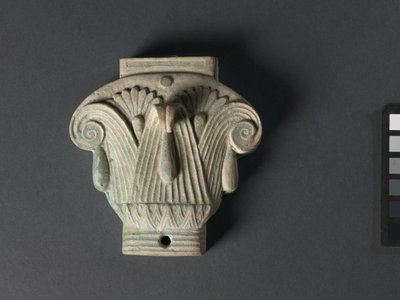 複合資本の形をした箱（ピュクシス）、前305-30年（淡いロビンエッグブルーのファイアンス 作： Egyptian Ptolemaic Period