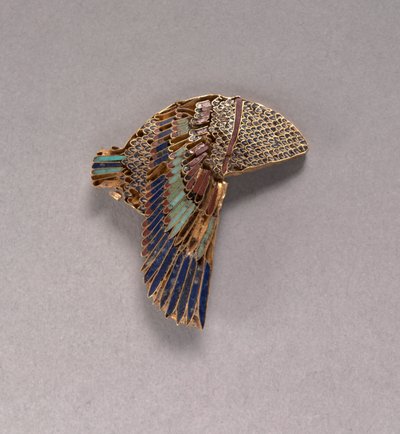 ハゲタカ頭飾りインレイ、紀元前100-1年 作： Egyptian Ptolemaic Period