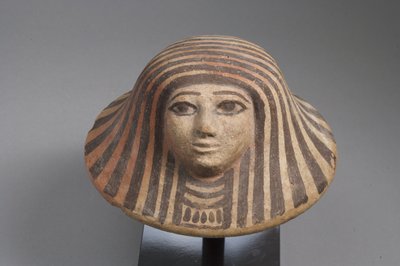 天蓋付きの蓋、ニューキングダム（テラコッタ） 作： Egyptian School