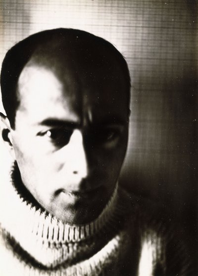 自画像、1924 作： Eliezer Markowich Lissitzky