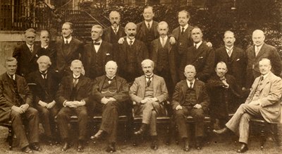 英国第1労働党政府、1924年、1933年。 作： Elliott and Fry