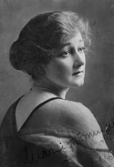 マリーヘミングウェイ1883-1939、イギリスの女優、1916年。 作： Elliott and Fry