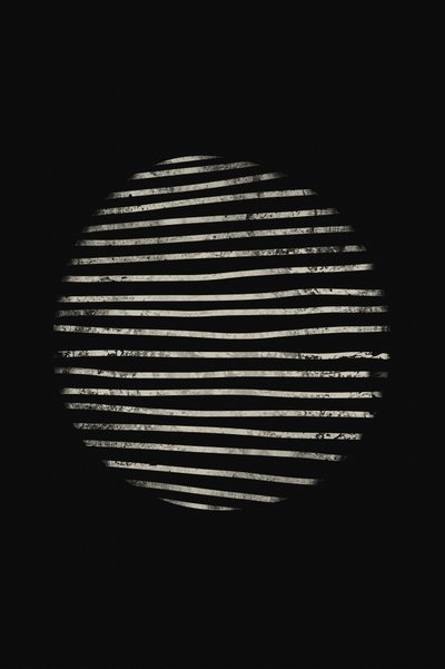縞模様の天球 作： Ema Paraschiv