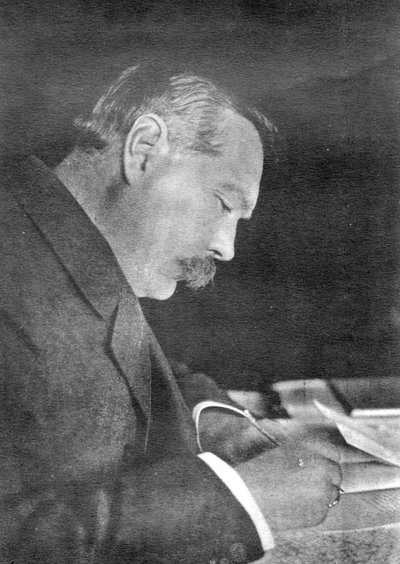アーサーコナンドイル卿、スコットランドの作家、1912年。 作： Emil Otto Hoppe