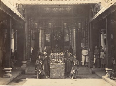 1866 年、コーチンシナ、サイゴン、チョロンのチャイニーズ パゴダでの宗教儀式。 作： Emile Gsell