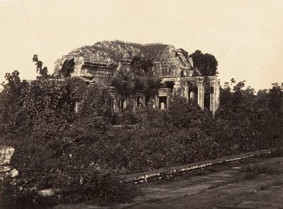 グレート パゴダ - 南側の外部アエディクル、1866 年。 作： Emile Gsell