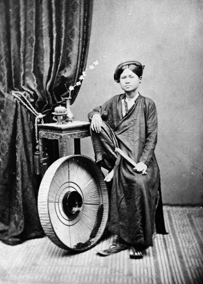 トンキンウーマン、1860年代 作： Emile Gsell