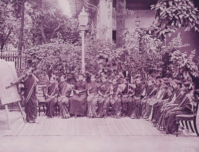 ヒンドゥー女子校 作： English Photographer