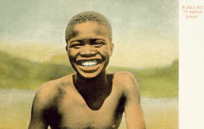 優しい笑顔のズールー族の少年（カラー写真） 作： English Photographer