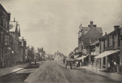 Aldeburgh, High Street (モノクロ写真) 作： English Photographer
