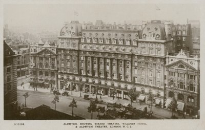 Aldwych、Strand Theatre、Waldorf Hotel、Aldwych Theatre、ロンドン 作： English Photographer