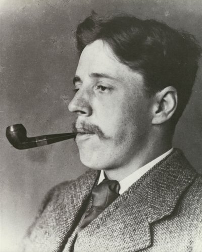 アーノルド・ベネット、パイプを吸う、ポートレート（モノクロ写真 作： English Photographer