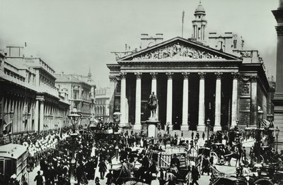 イングランド銀行、スレッドニードルストリート、ロンドン市、1890 作： English Photographer