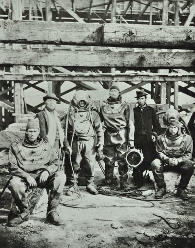 ブラックフライアーズブリッジ：建設作業員が機器でポーズを取る、1869年 作： English Photographer