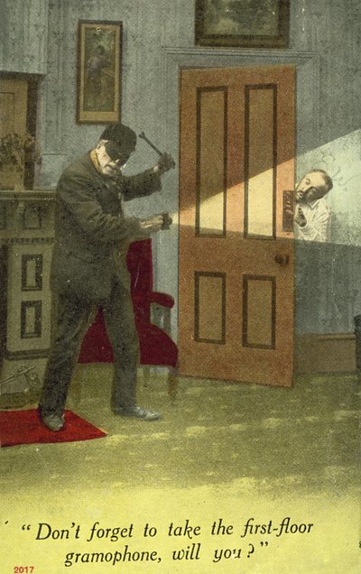 泥棒を捕まえる（カラー写真 作： English Photographer