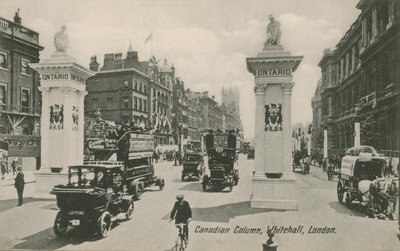 カナダ列、ホワイトホール、ロンドン 作： English Photographer