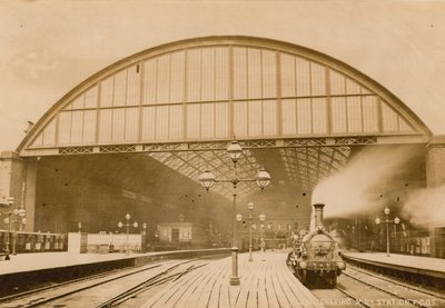 チャリングクロス駅、ロンドン。写真、1874 作： English Photographer