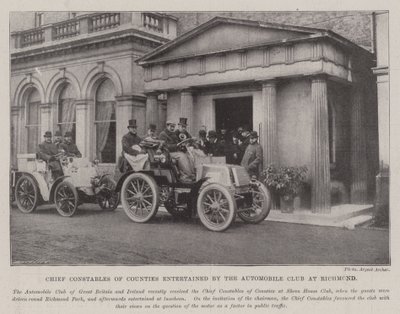 リッチモンドの自動車クラブが楽しませている郡主席巡査 作： English Photographer