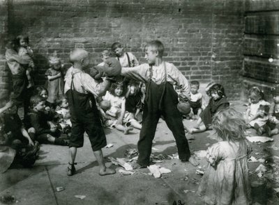 子供の貧困、ロンドン 作： English Photographer