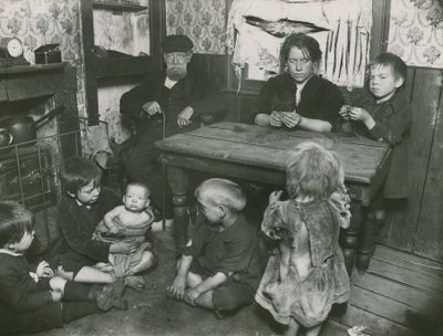 子供の貧困、ロンドン 作： English Photographer