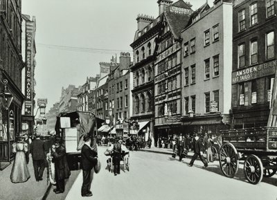 クロスビーホール、ビショップスゲート：イーストサイド、ロンドン、1890 作： English Photographer