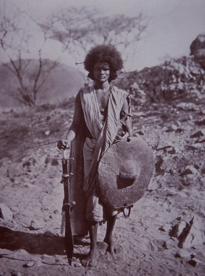 ダービッシュ・ハデムドワの戦士（スーダン 作： English Photographer