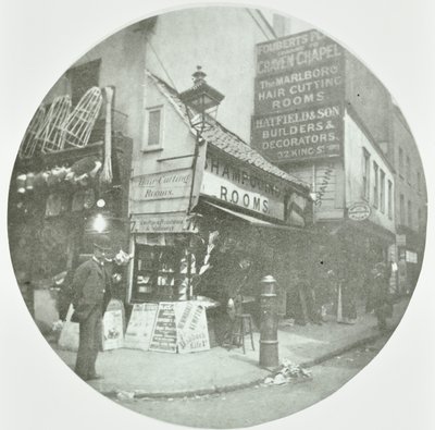 Fouberts Place、Westminster LB：Kingly Street作、1890年 作： English Photographer