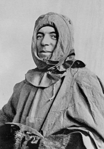 フランク・ハーレー、1914年 作： English Photographer