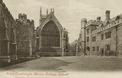 オックスフォード大学マートン・カレッジのフロント・クワッド（モノクロ写真 作： English Photographer