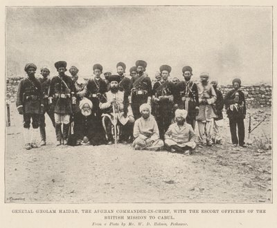 アフガニスタンの最高司令官であるGholam Haidar将軍とイギリスのカブール代表団の護衛将校 作： English Photographer