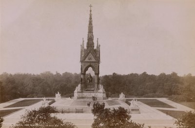 アルバート記念碑の全景 作： English Photographer