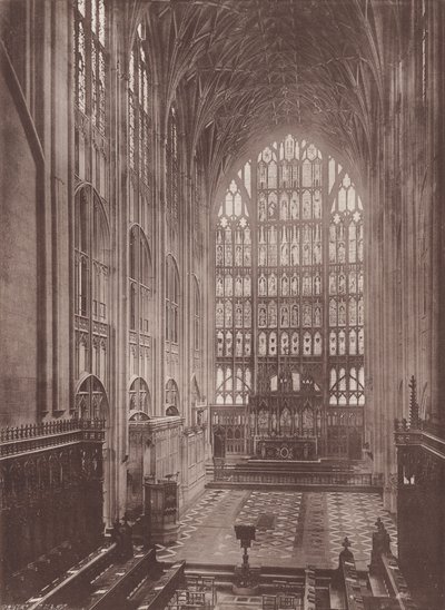 グロスター: The Cathedral, Choir East (白黒写真) 作： English Photographer