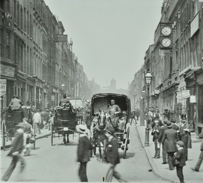 ハットンガーデン：1895年、ロンドンのホルボーンサーカスから北を見る 作： English Photographer