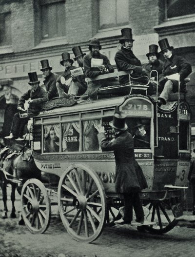 乗客を乗せたロンドンブリッジ鉄道の馬が引くオムニバス、1880 作： English Photographer