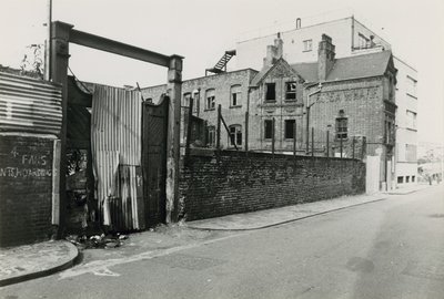 切り裂きジャック：ダーワードストリート 作： English Photographer