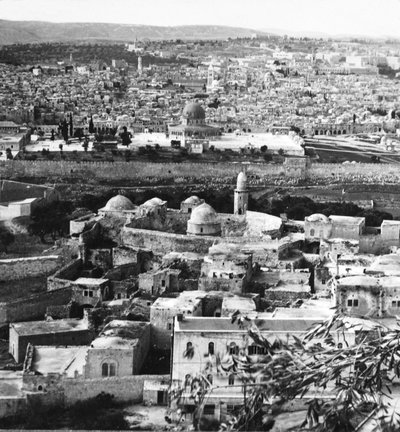1917年、十字軍の目標である聖なる都市エルサレムがトルコ人から永遠に救出されました 作： English Photographer