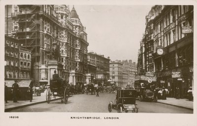 ナイツブリッジ、ロンドン 作： English Photographer