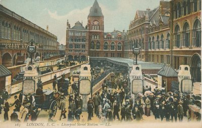 リバプールストリート駅、ロンドン 作： English Photographer