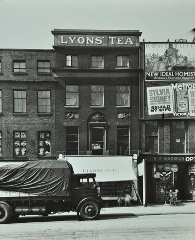 Lyons Coffee House、7 Blackfriars Road、1935 作： English Photographer