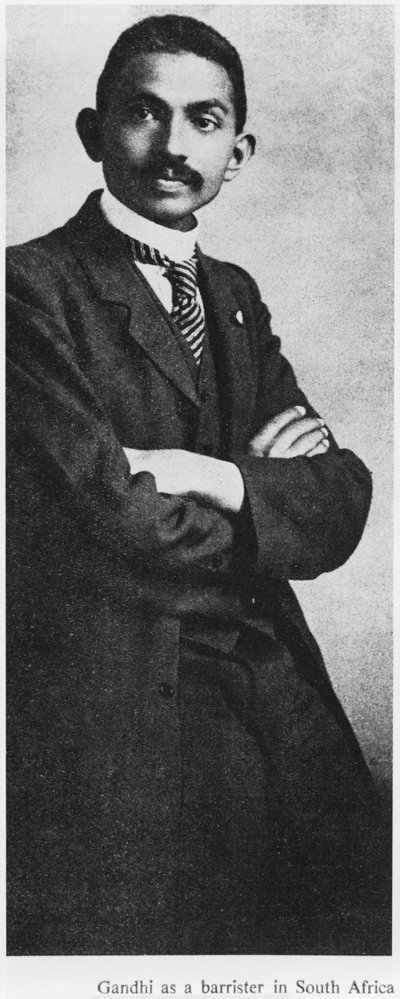 南アフリカの法廷弁護士としてのマハトマガンジー（1869〜1948年）、1900年頃 作： English Photographer