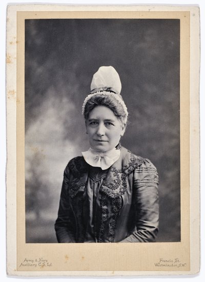 Miss LM Gordon、Matron、St。Thomass Hospital 作： English Photographer